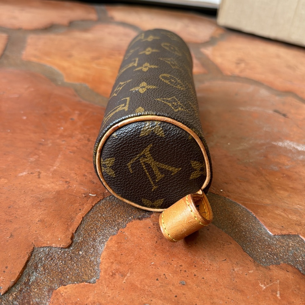 Authentic Louis Vuitton clutch bag - Picture 2 of 11